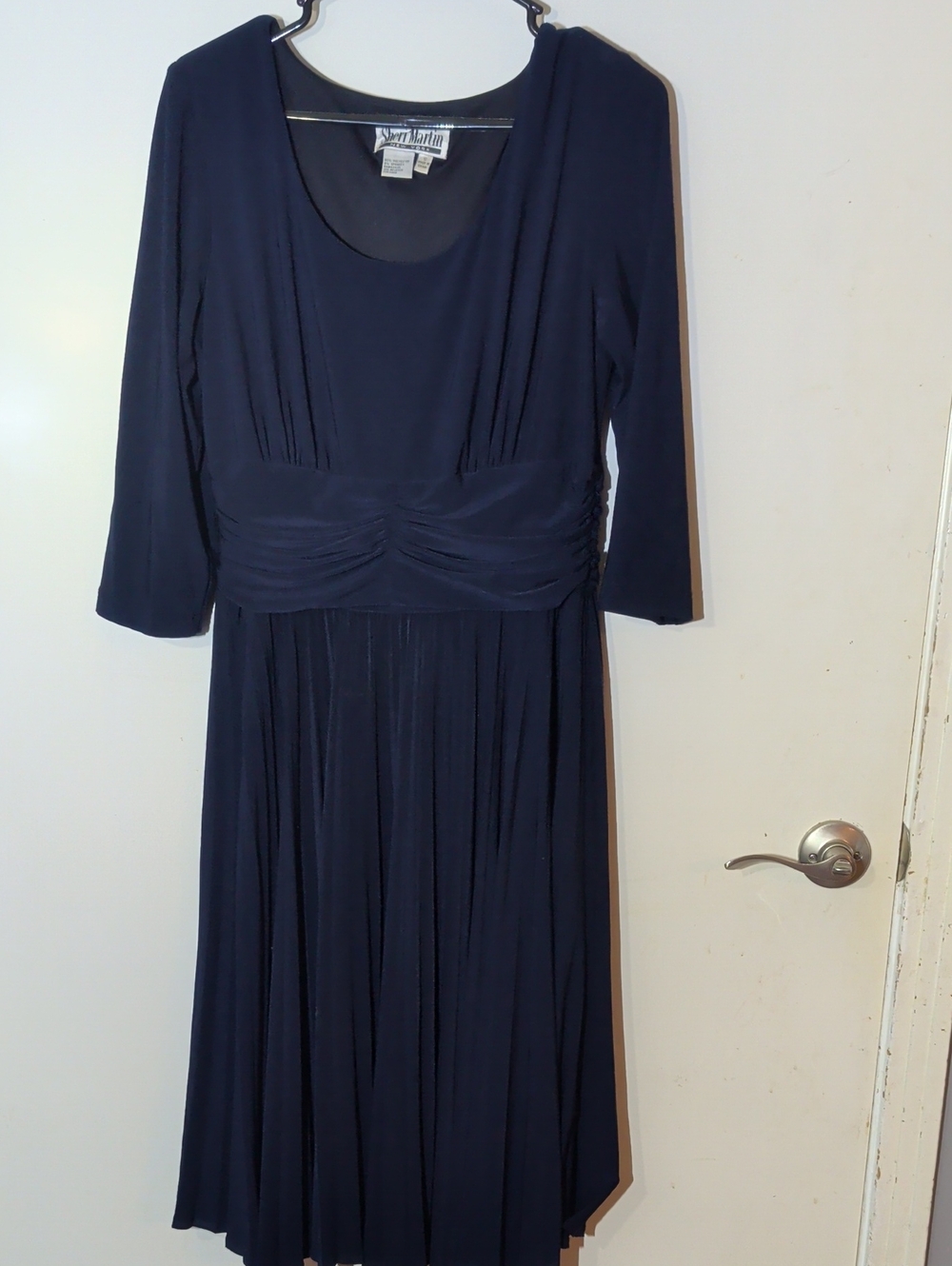 Sheri Martin Navy Scoop Neck Ruched Waist Pleated Midi Dress Size 12